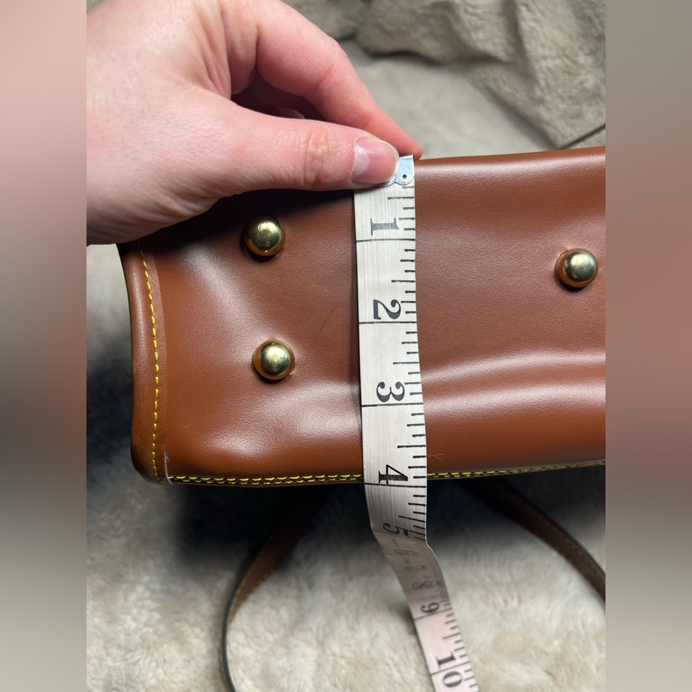 Dooney & Bourke crossbody. - Picture 8 of 10